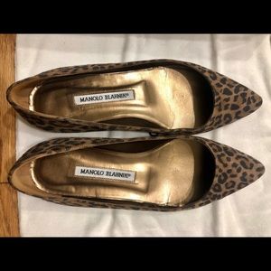 Manolo Blahnik flat titto suede beige size 37